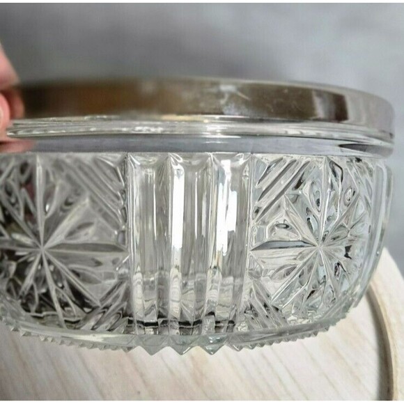 Cut Etched Glass 8” Vintage Bowl With Silver Plate Rim Made In England - Picture 3 of 8